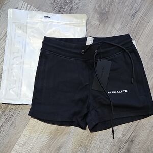 NWT Alphalete Women's Essential Core Shorts Shorts in Black